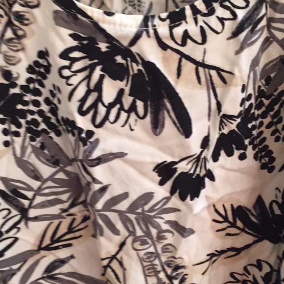 Old Navy Short Romper - Picture 2 of 2